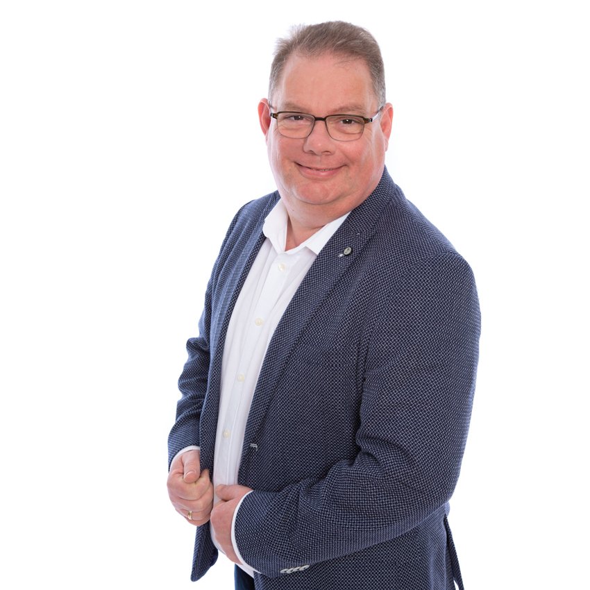 Portretfoto van Alex Ermers, Co-founder · Ondernemer & coach